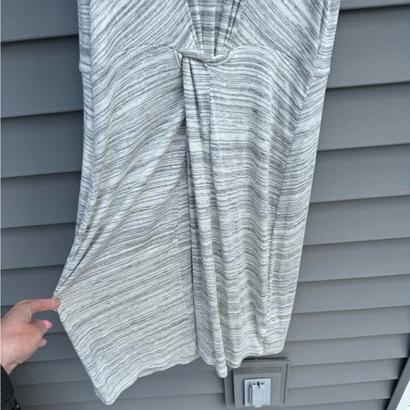 💚SALE: NWT Anthropologie AMADI size L light gray knit loop twist front sun dress - Picture 5 of 11